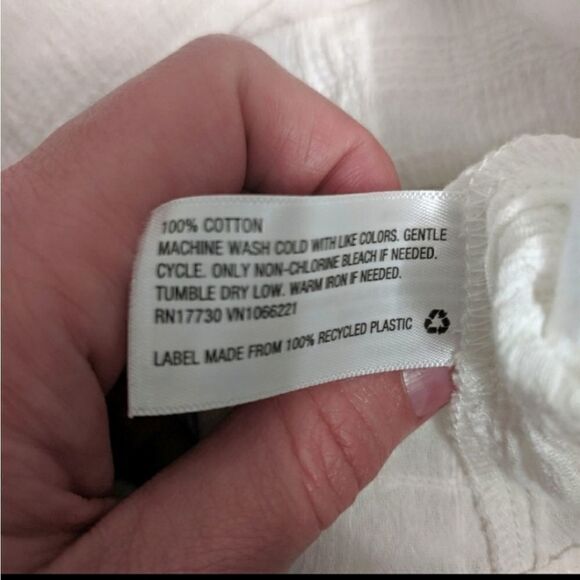 Universal Threads Cotton Ruffle Top - Picture 8 of 8